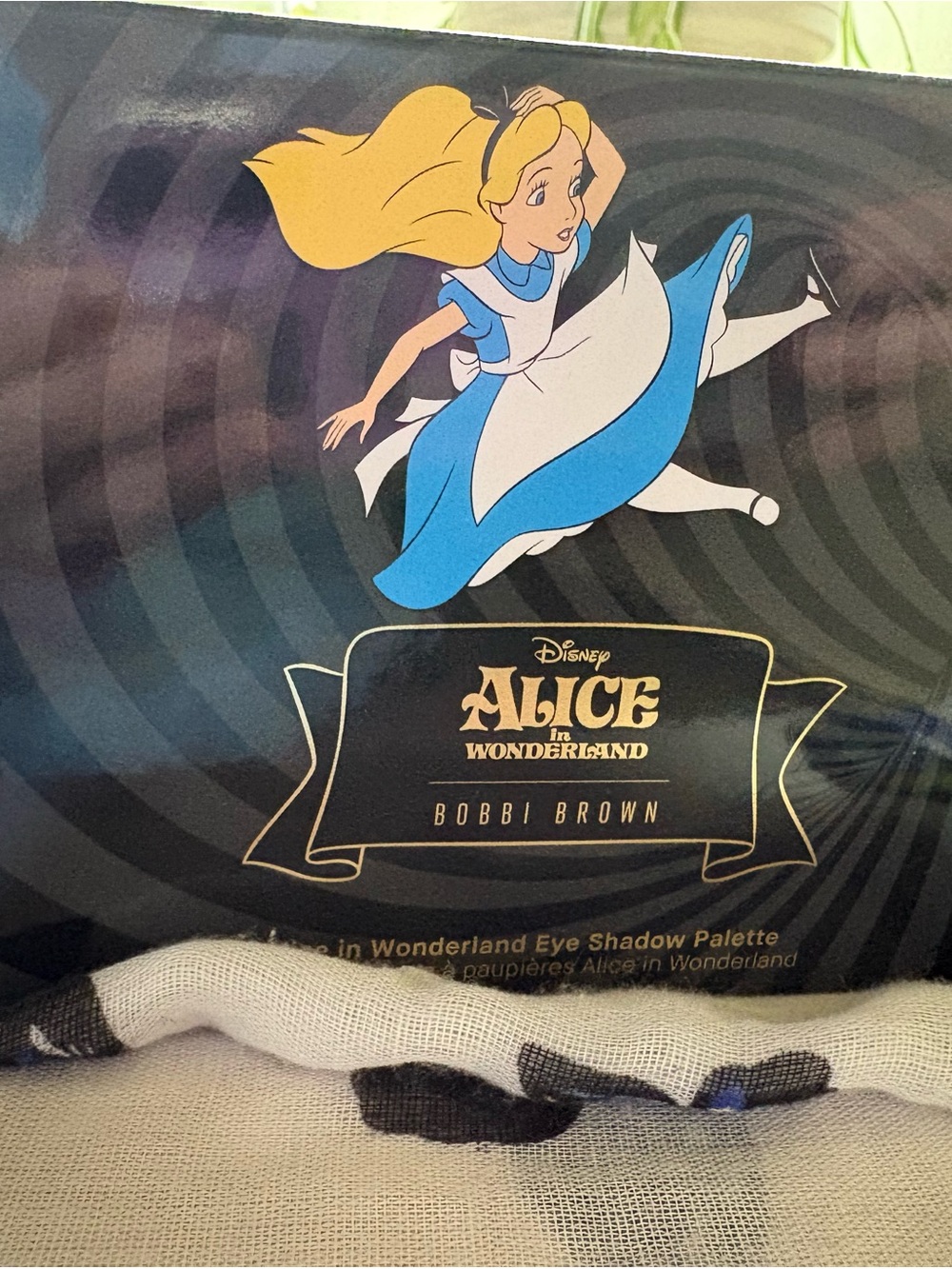 Bobbi Brown x Disney Alice in Wonderland Eye Shadow Palette - Limited edition